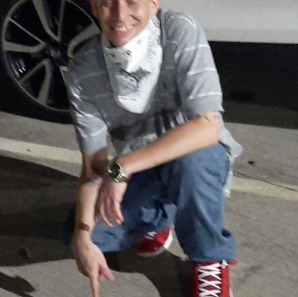 Meet your Posher, Joey - Picture 5 of 6